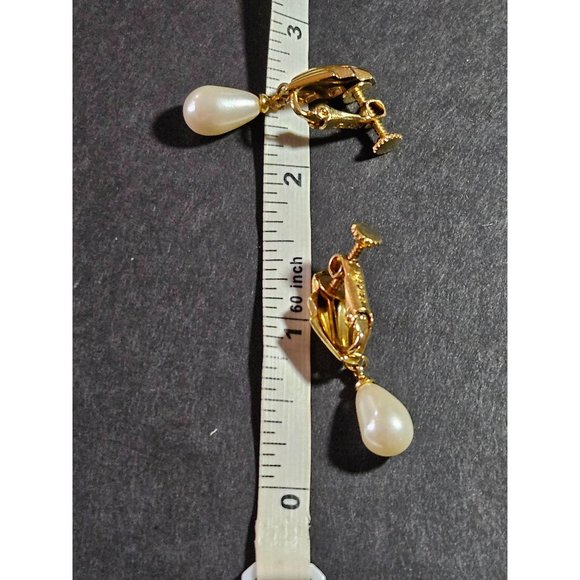 **Final Sale** Vintage Napier gold tone screw back clip on earrings - Picture 10 of 10